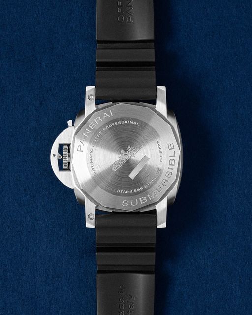 Panerai Submersible PAM01209 Image 2